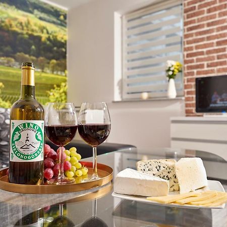 Apartament Winnica Zielona Góra Kültér fotó